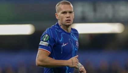 记者：穆德里克目前租用英格兰一非职业联赛球队的场地训练